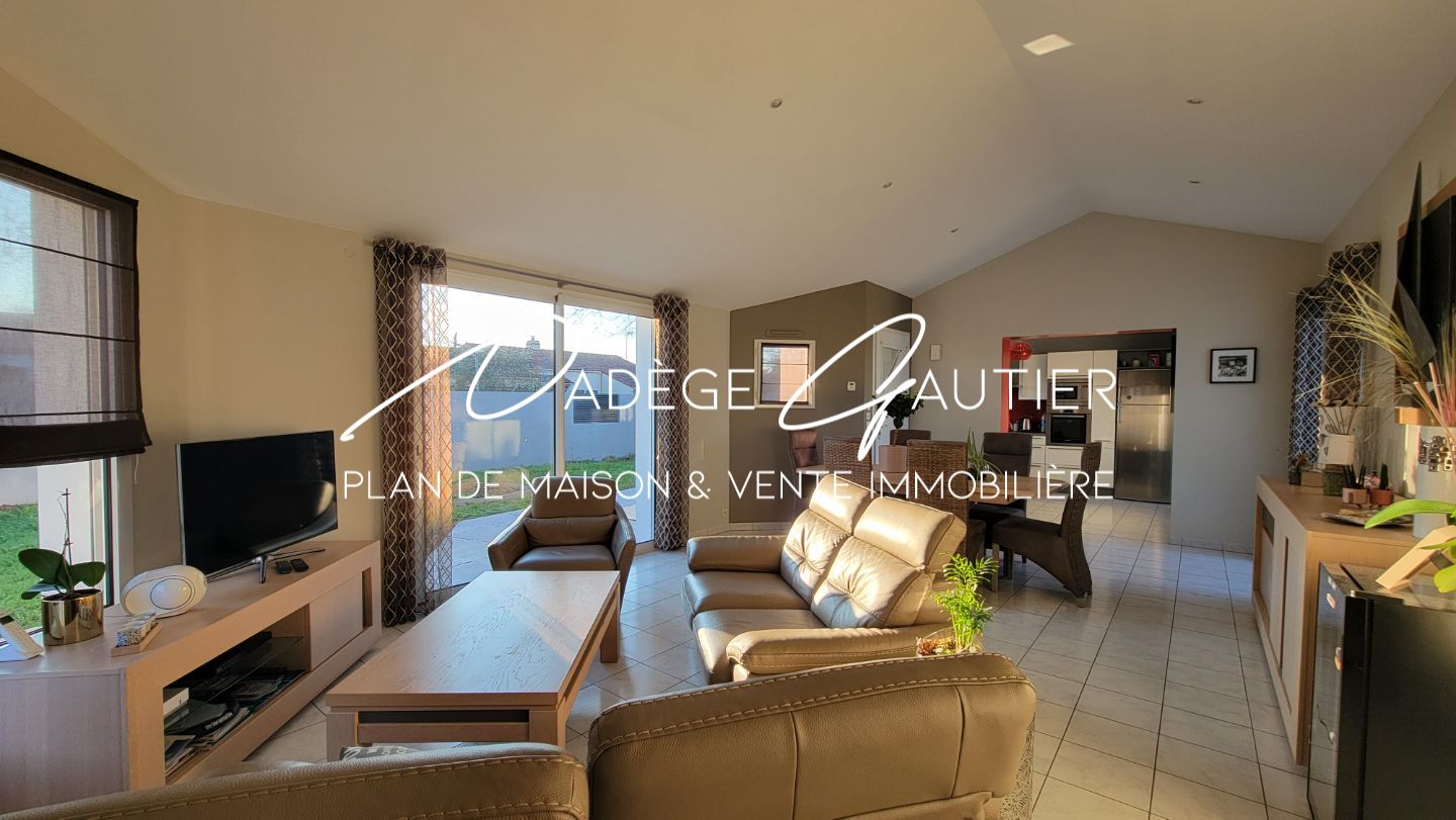 À VENDRE - Maison de 116 m² avec garage et jardin à Challans